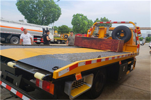 下关附近拖车电话号码服务